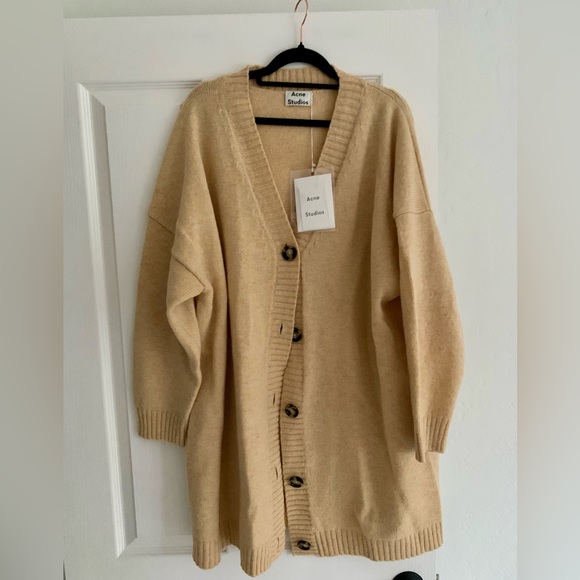 ACNE STUDIOS Button-through wool V-neck cardigan in Beige - Picture 3 of 13